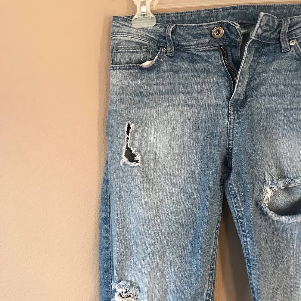 Relaxed Fit Ripped Jeans - Picture 2 of 6